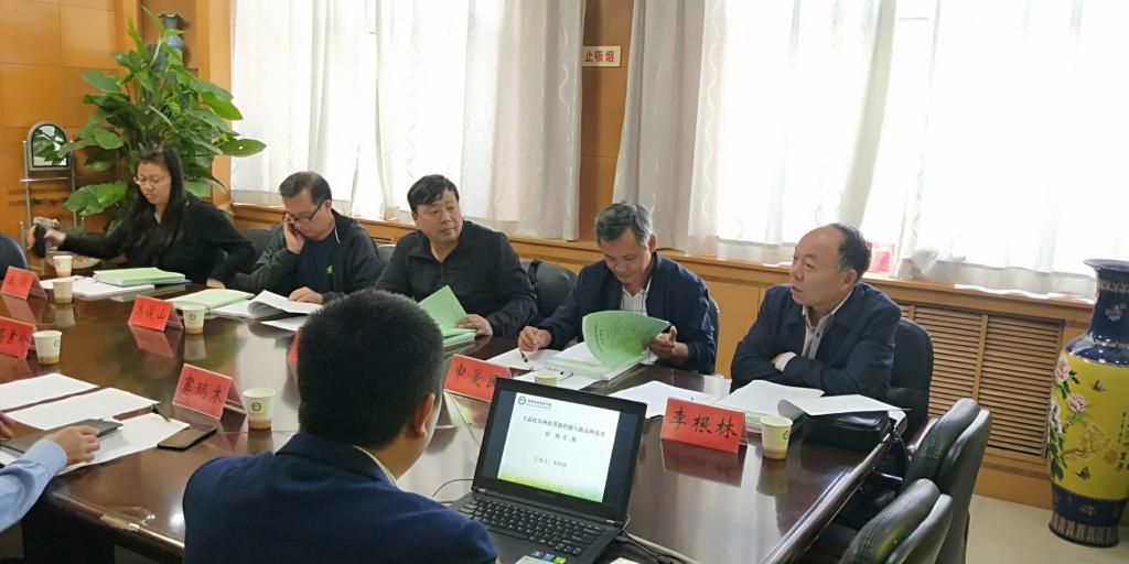 “大蒜优异种质资源挖掘与新品种选育”项目组汇报