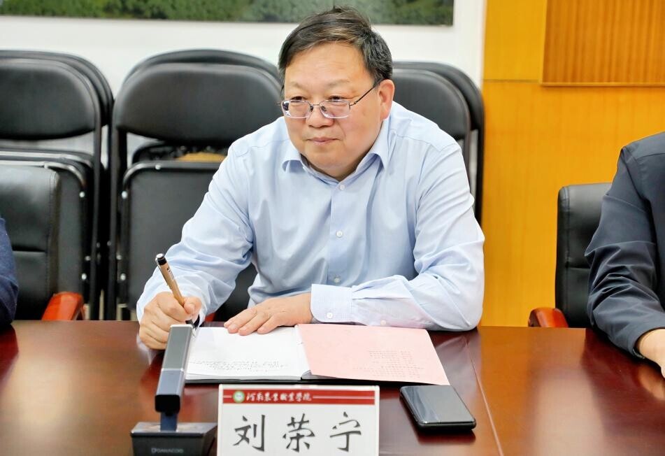 06ac15e8be3d6be31911120bb5f80cf