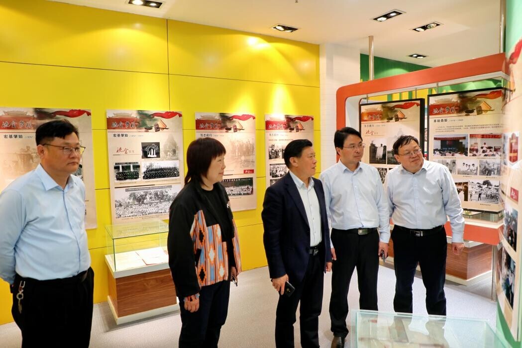 34056db27588430fff02f64adedf752