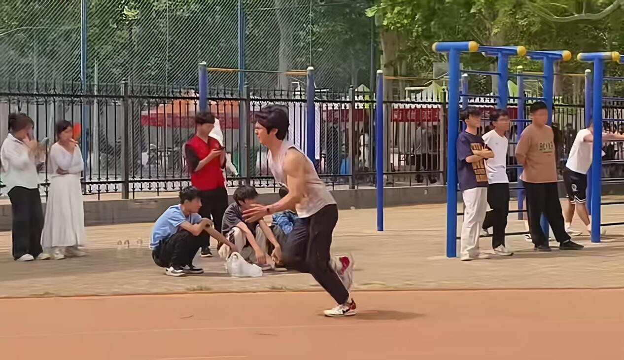 白佳奇