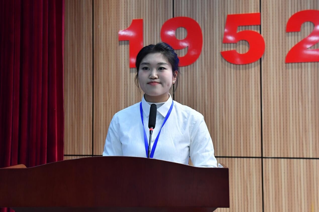 c9df2f2d9f4d824130dfbeb4b01fe13a