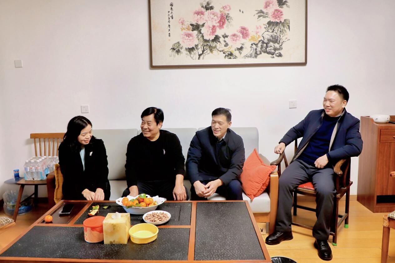 _cgi-bin_mmwebwx-bin_webwxgetmsgimg__&MsgID=3171389976686331807&skey=@crypt_28c7c952_9350220320e64f833a67f5d892794f39&mmweb_appid=wx_webfilehelper